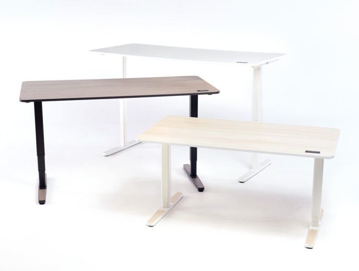 You can choose one of the three sizes and colours when purchasing the Yaasa Desk Pro II.